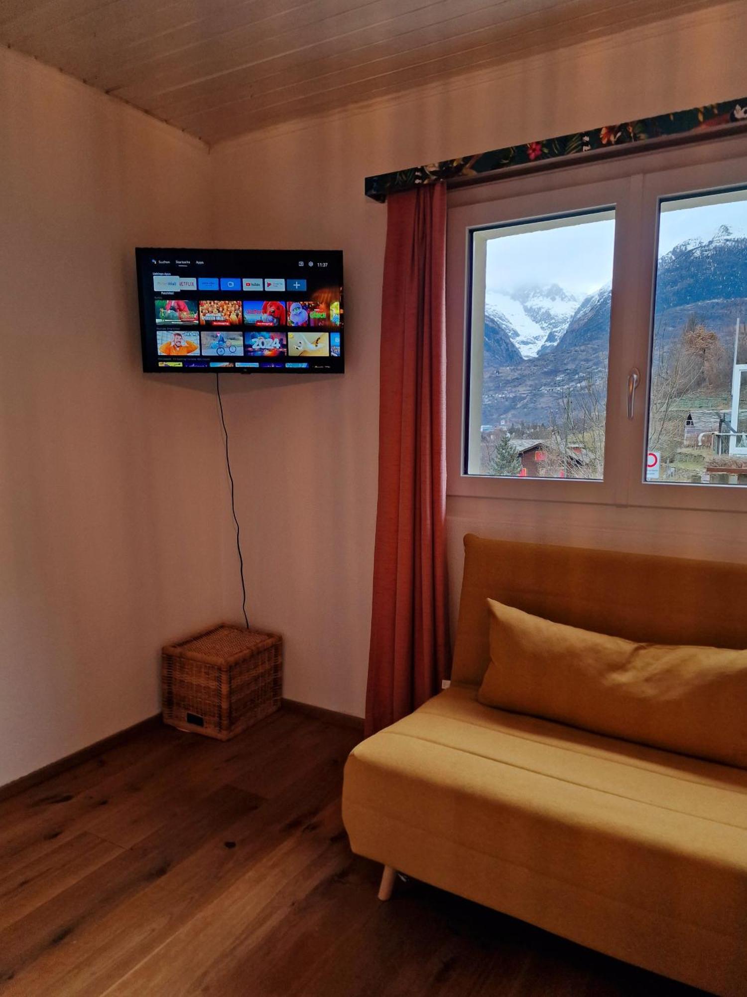 Kunstplanet Im Herzen Der Alpen Am Planetenweg Visp Eksteriør billede