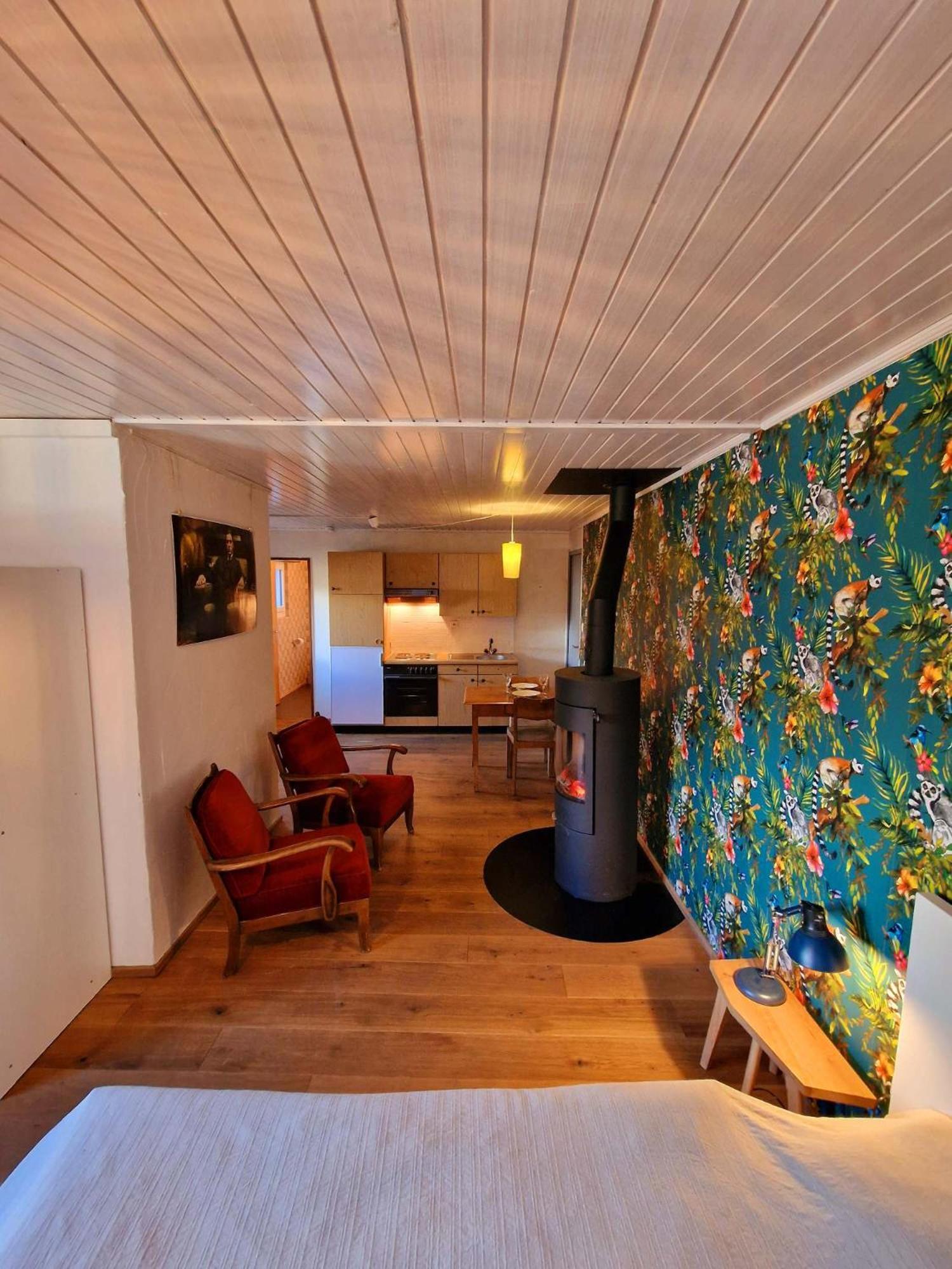 Kunstplanet Im Herzen Der Alpen Am Planetenweg Visp Eksteriør billede